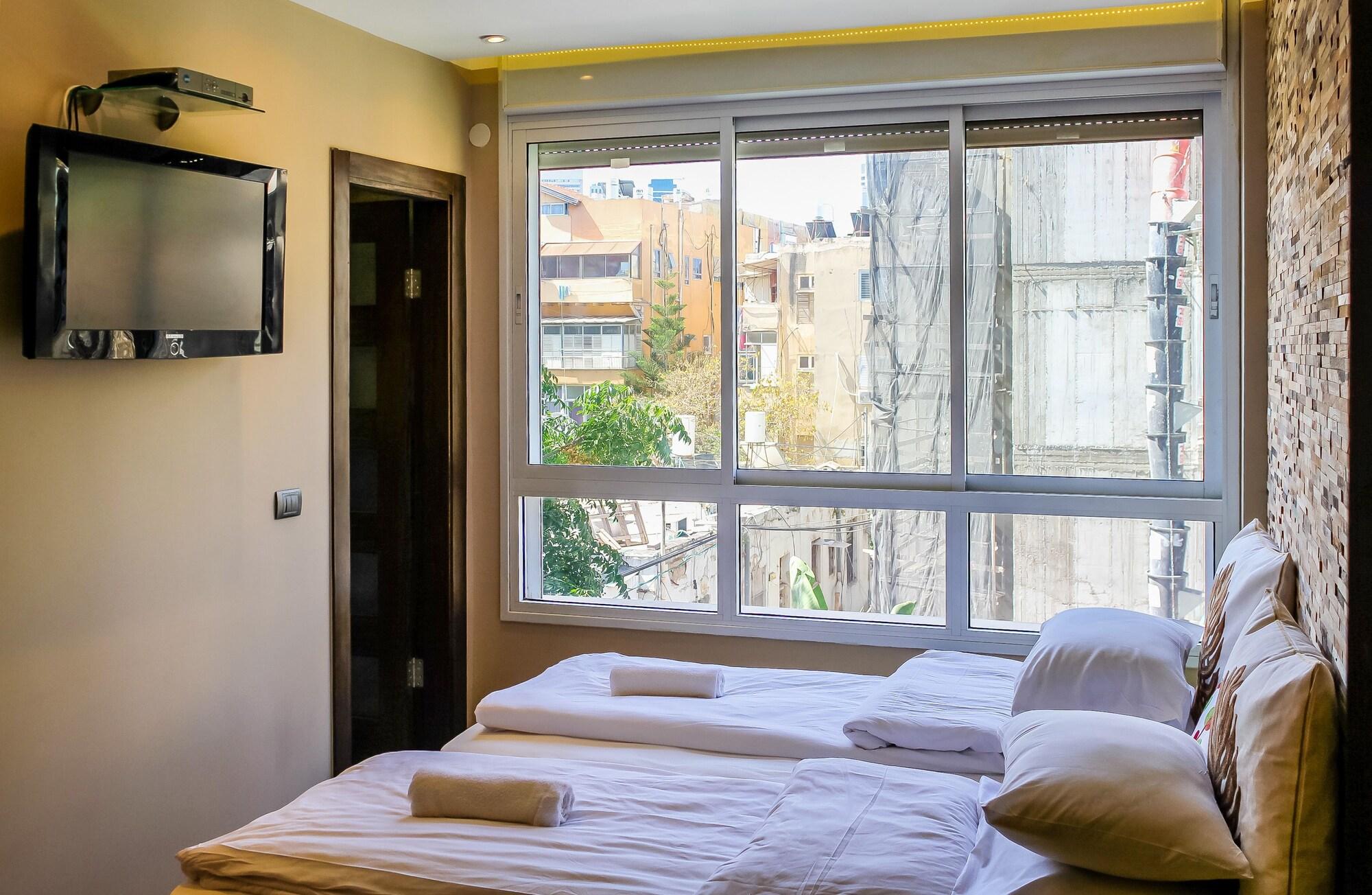 Beer Garden Hotel Tel Aviv Exterior photo